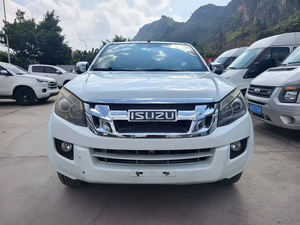 ISUZU D MAX