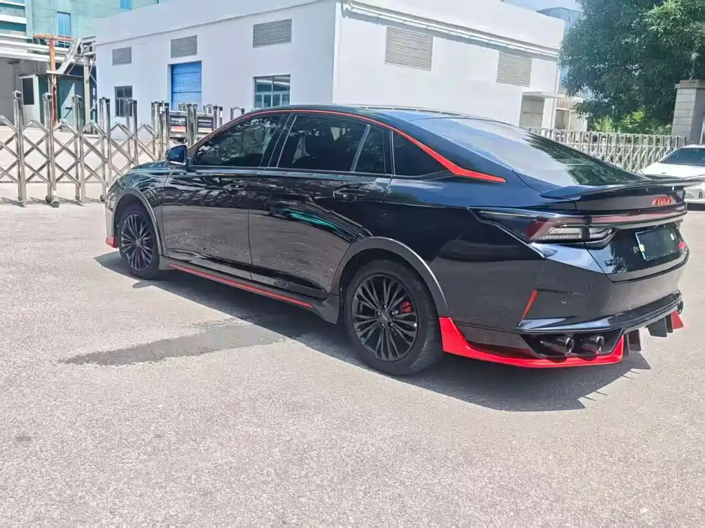 DONGFENG YI HYUN MAX