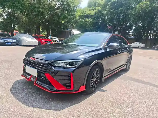 DONGFENG YI HYUN MAX