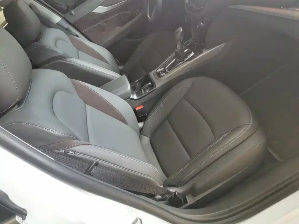 Chevrolet Malibu — миниатюра 25