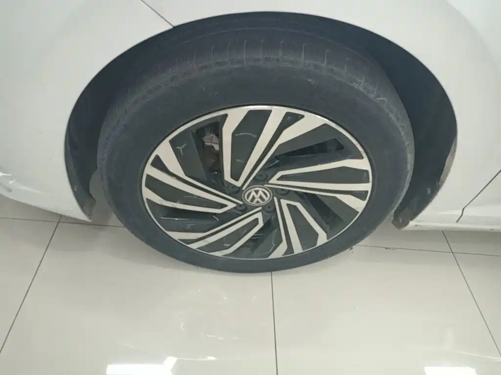 Volkswagen Sagitar — миниатюра 23