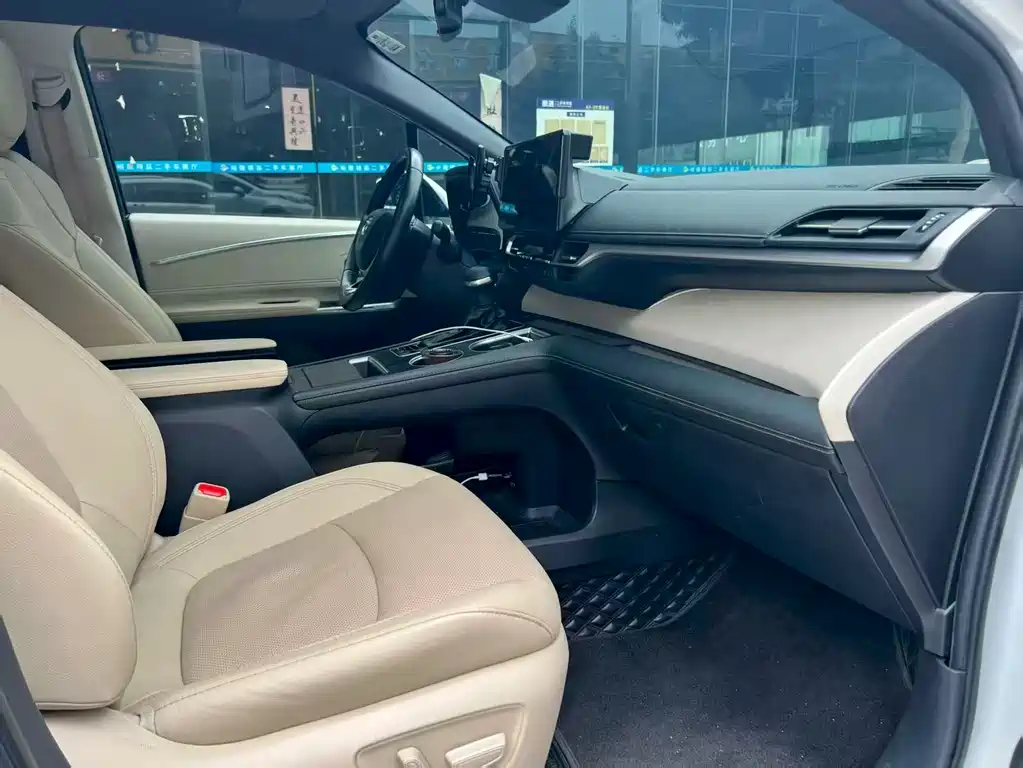 Toyota Sienna 2021 2.5L