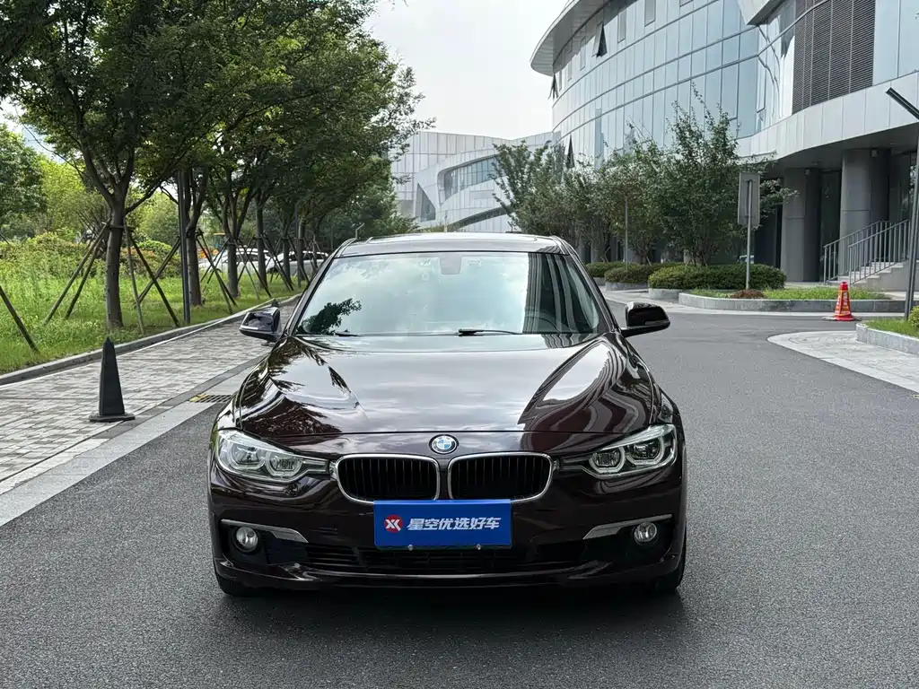 BMW 3 Series — миниатюра 2