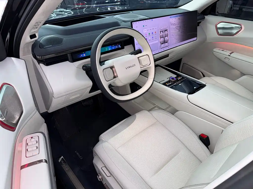 Lynk & Co 900 2025 1.5T Ultra 6 мест