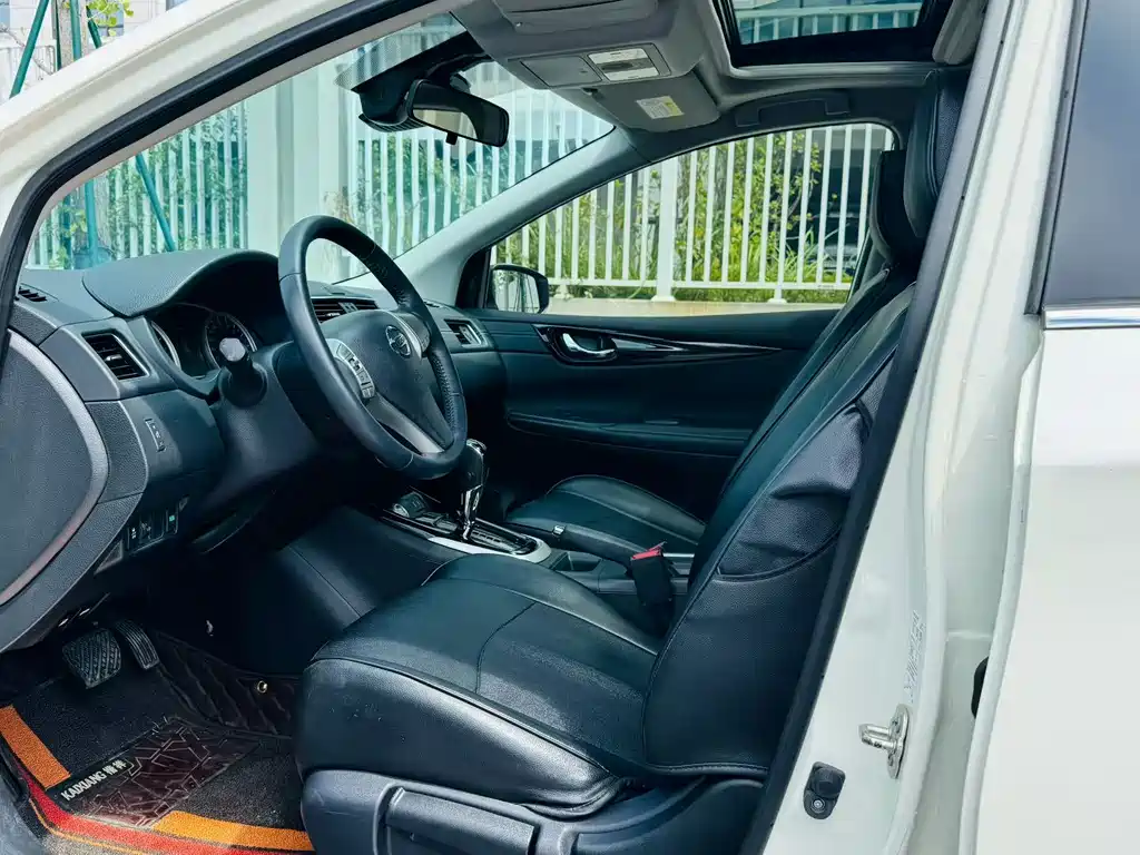 Nissan Tiida — миниатюра 4