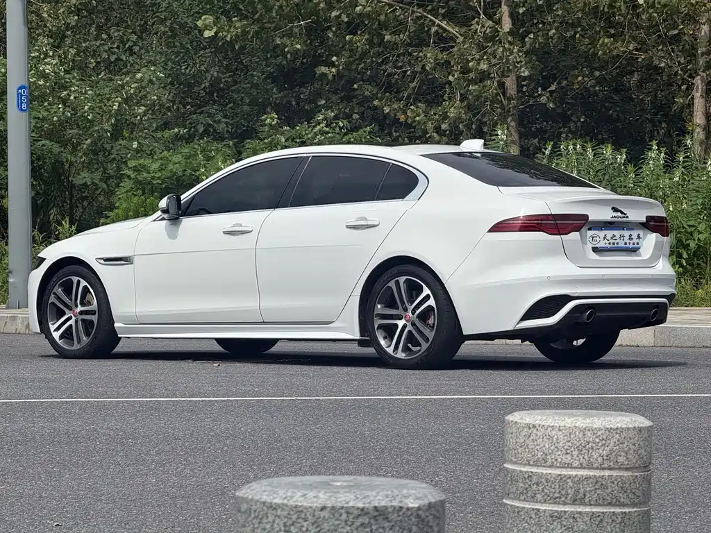 Jaguar XEL — миниатюра 17