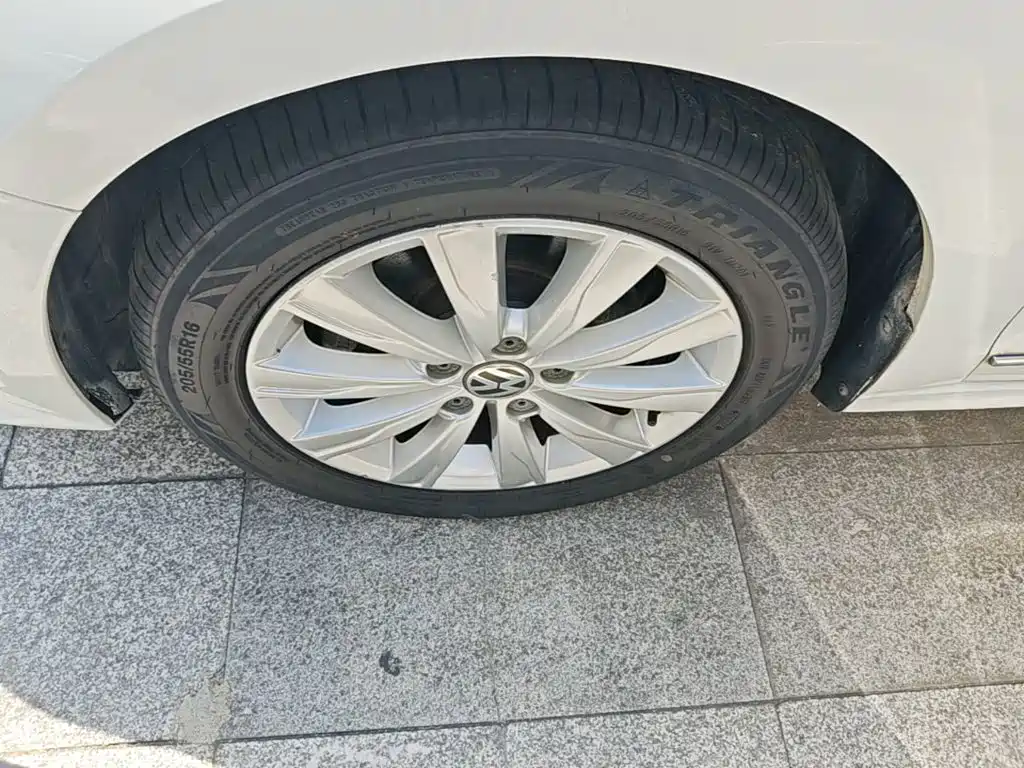 Volkswagen Sagitar — миниатюра 23