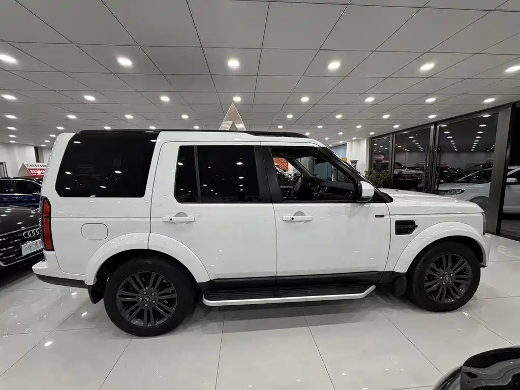 Land Rover Discovery 2015 3.0 SC V6 SE