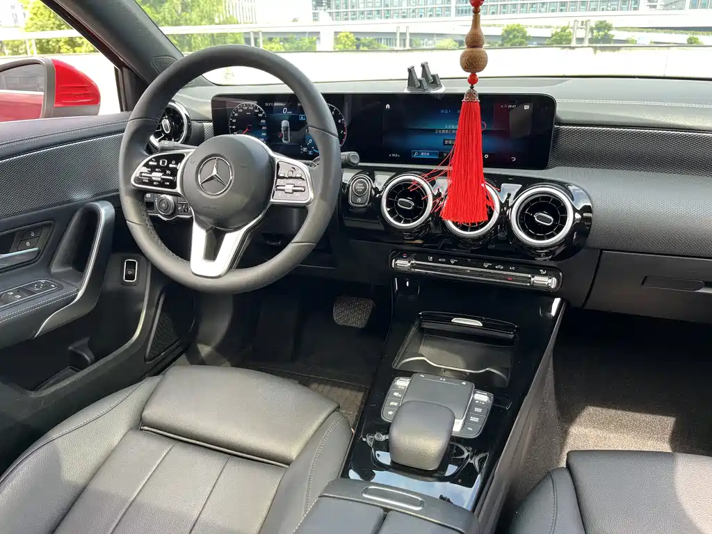 Mercedes-Benz A-Class — миниатюра 9