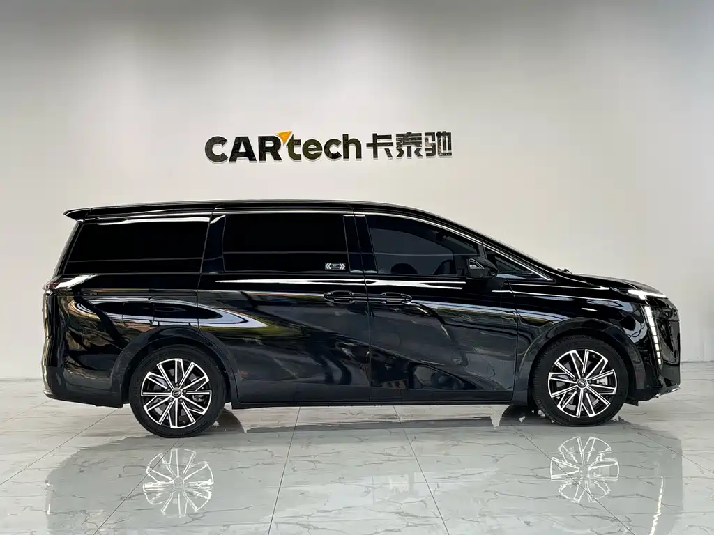 GAC Motor Trumpchi E8 PHEV — миниатюра 7