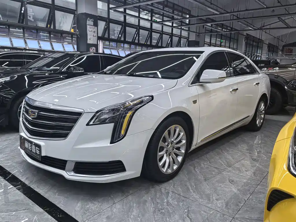 CADILLAC XTS