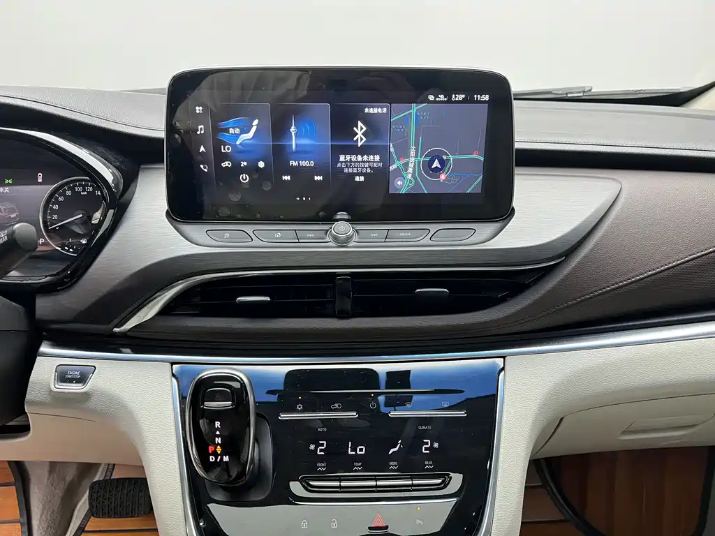 Buick GL8 — миниатюра 17