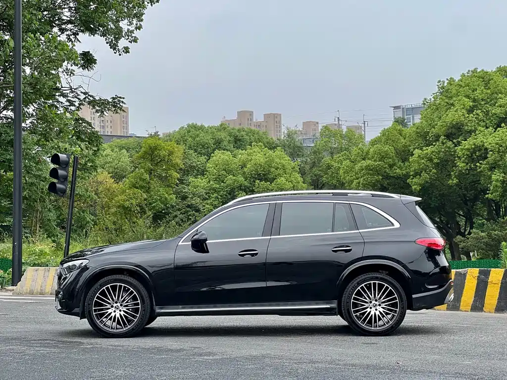 Mercedes-Benz GLC 2024 GLC 300 L 4MATIC Luxury 5 мест