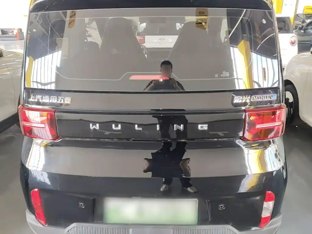 Wuling MINIEV — миниатюра 6
