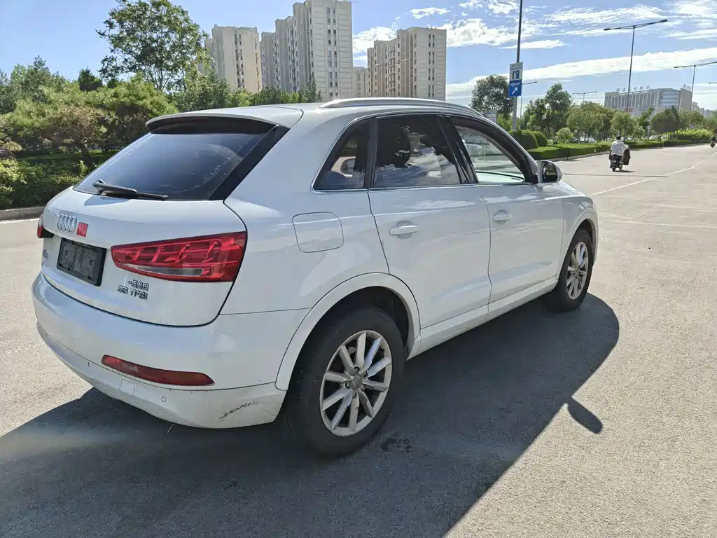 Audi Q3 — миниатюра 11