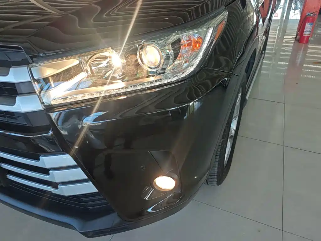 Toyota Highlander — миниатюра 24