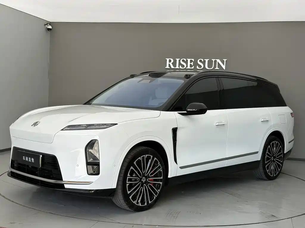 Nio ES8 2025
