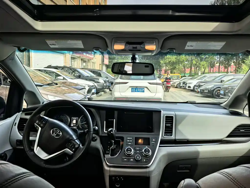 Toyota Sienna 2015 3.5L L