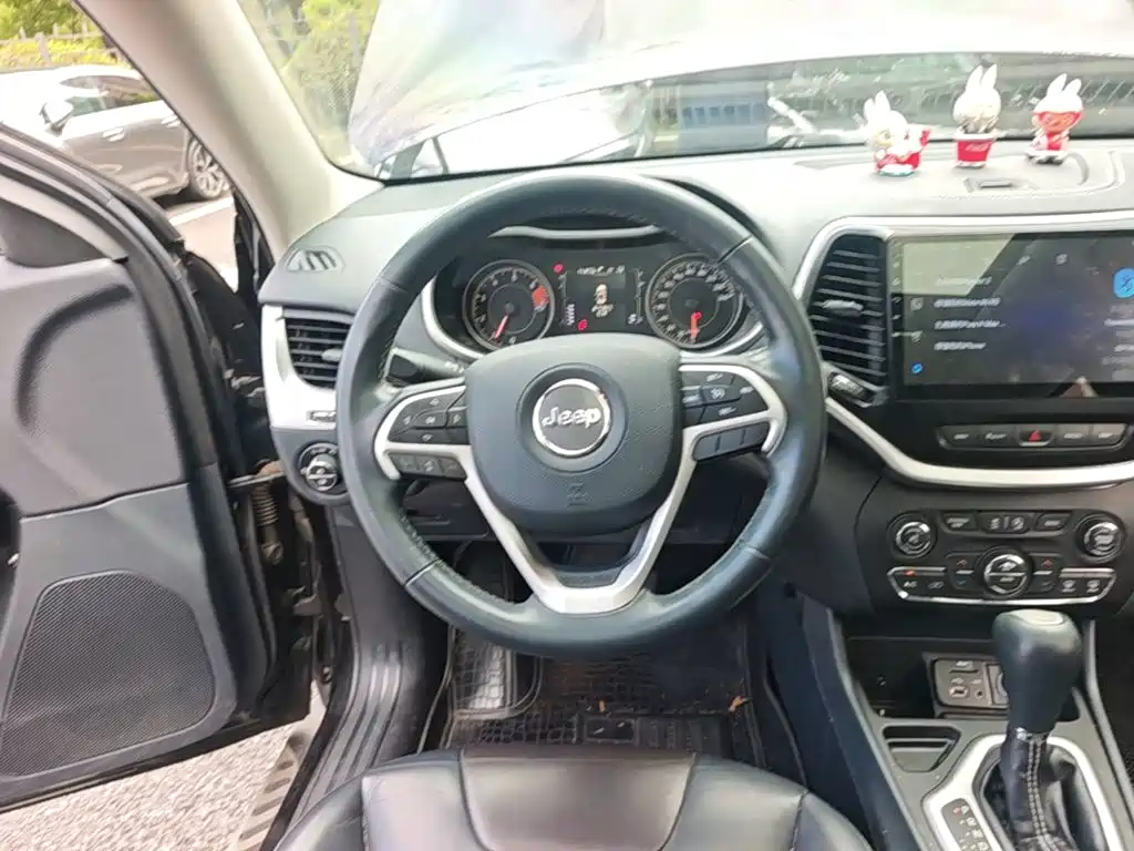 Jeep Cherokee — миниатюра 15