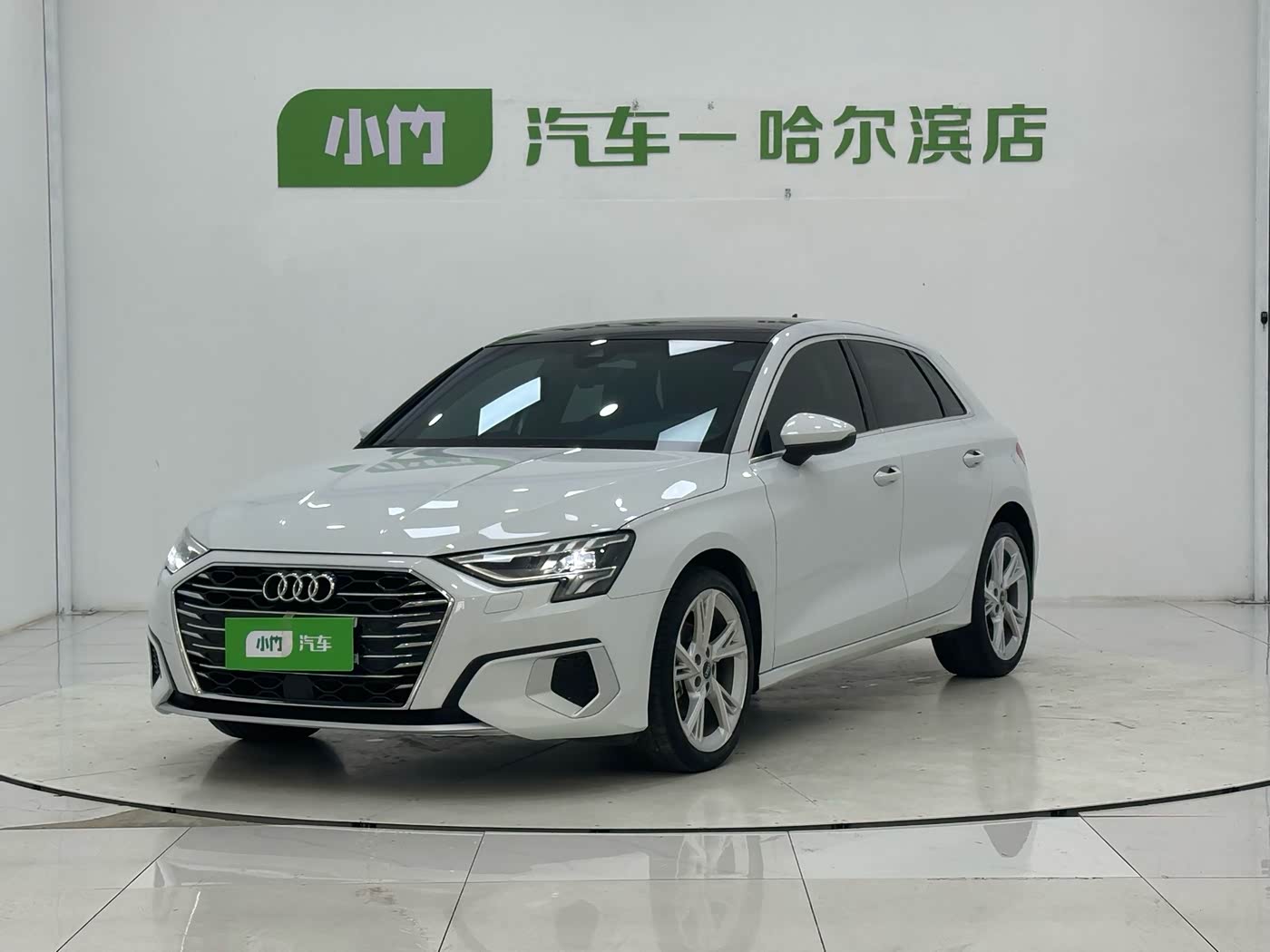 Audi A3 1.4 л 2022 г. Белый, пробег 19000 км
