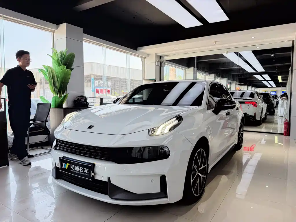 2022 Lynk & Co 03 - zdjęcie 1 z 16