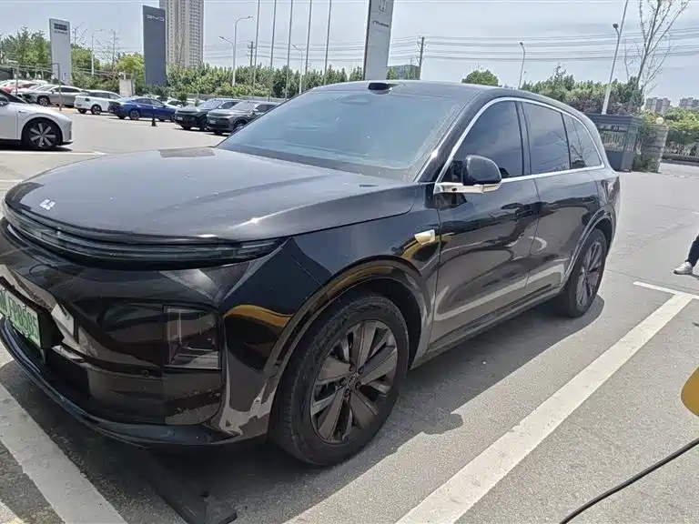 Li Auto Li L6 2025