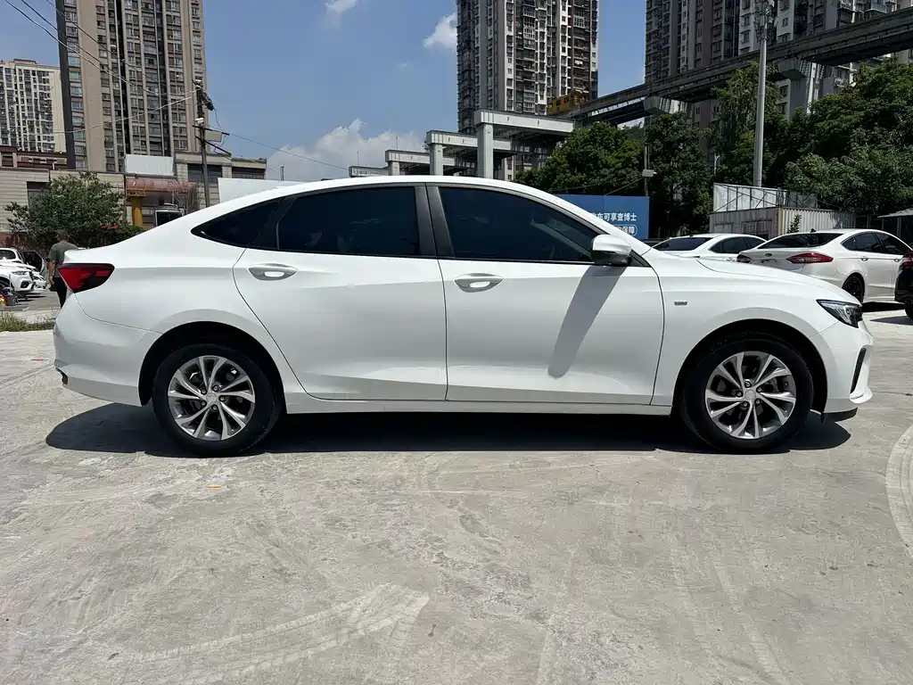 Buick Verano — миниатюра 7