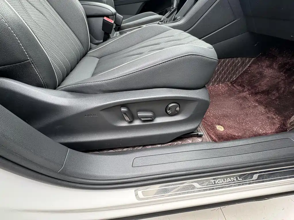 Volkswagen Tiguan L L 2022 330TSI AT