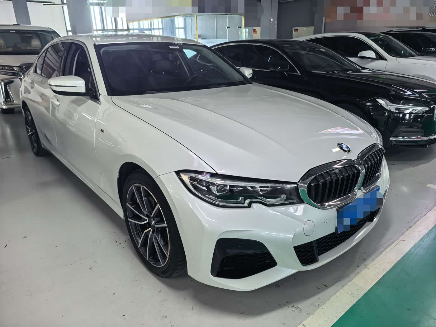 BMW 3 Series 2.0 л 2022 г. Белый, пробег 48000 км