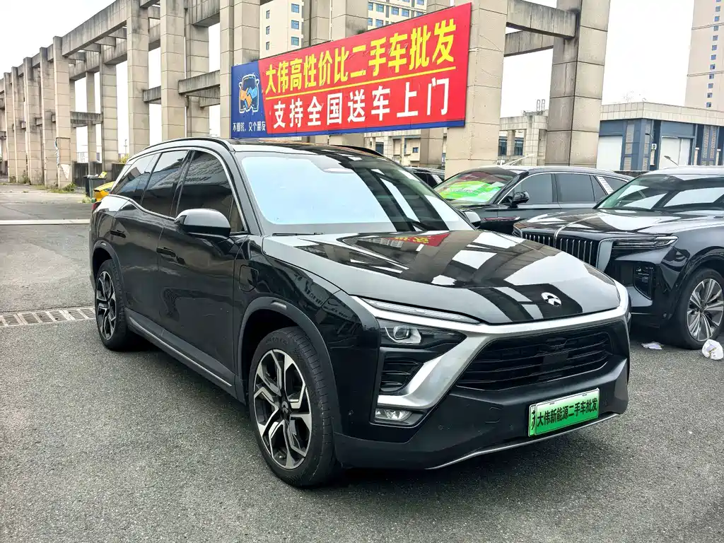 NIO ES8