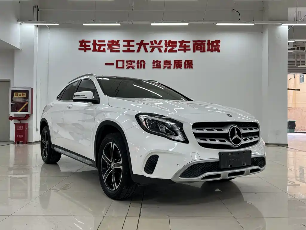 Mercedes-Benz GLA 2018 GLA 200 Fashion
