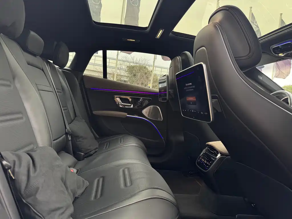 MERCEDES-BENZ EQS AMG