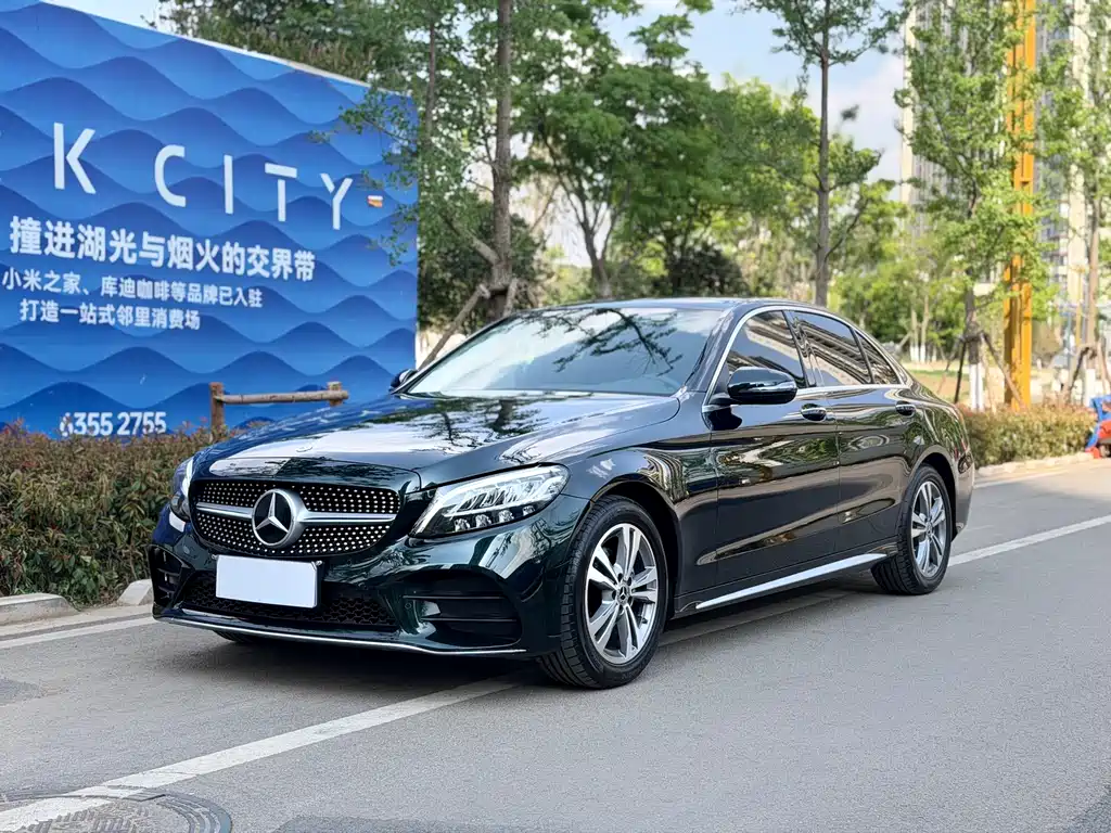 Mercedes-Benz C-Class 2021