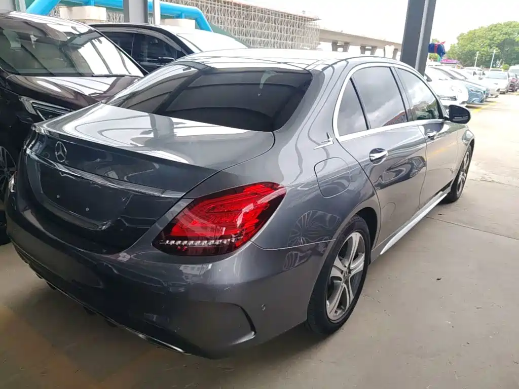 Mercedes-Benz C-Class — миниатюра 7