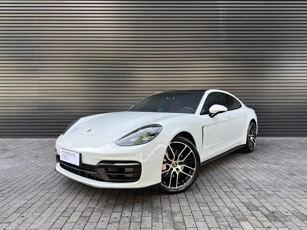 Porsche Panamera 2023