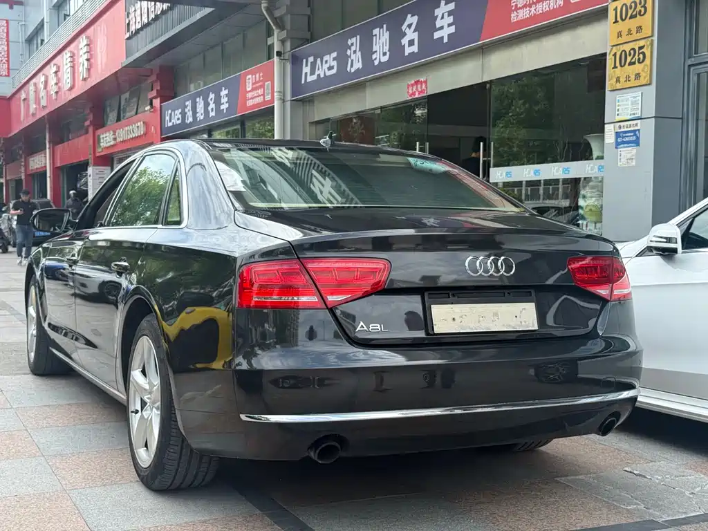 Audi A8 2011 A8L 3.0 TFSI quattro Luxury (245kW