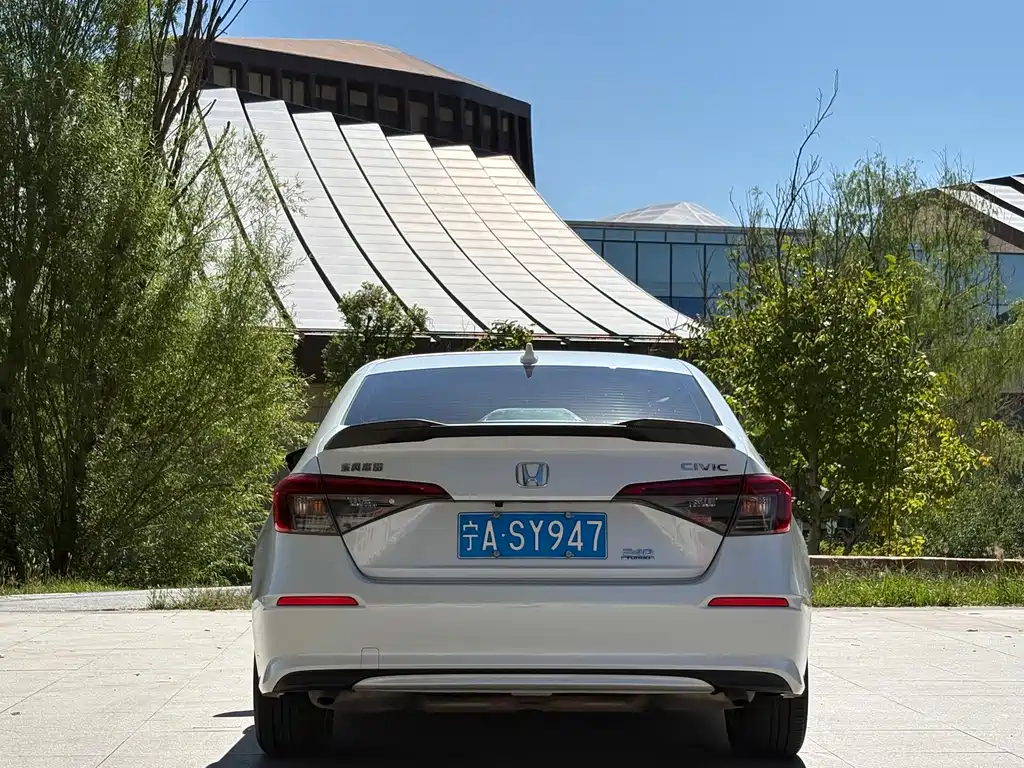 Honda Civic — миниатюра 8
