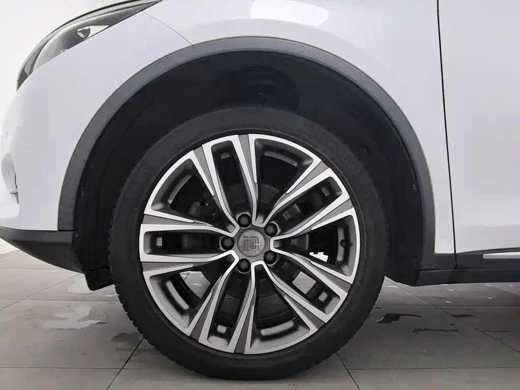 BYD Tang — миниатюра 17