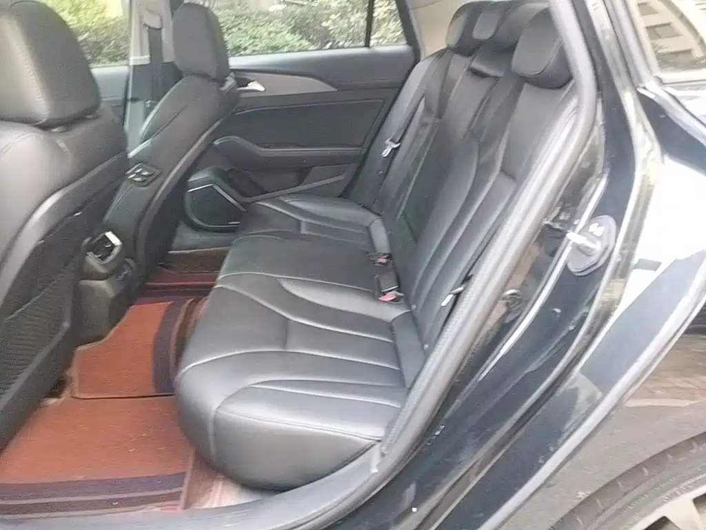 Hongqi Hongqi H5 — миниатюра 17