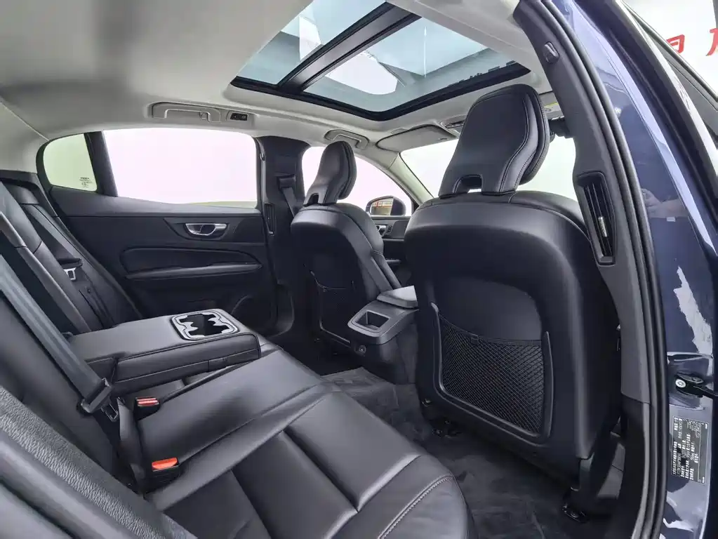 Volvo S60 — миниатюра 10