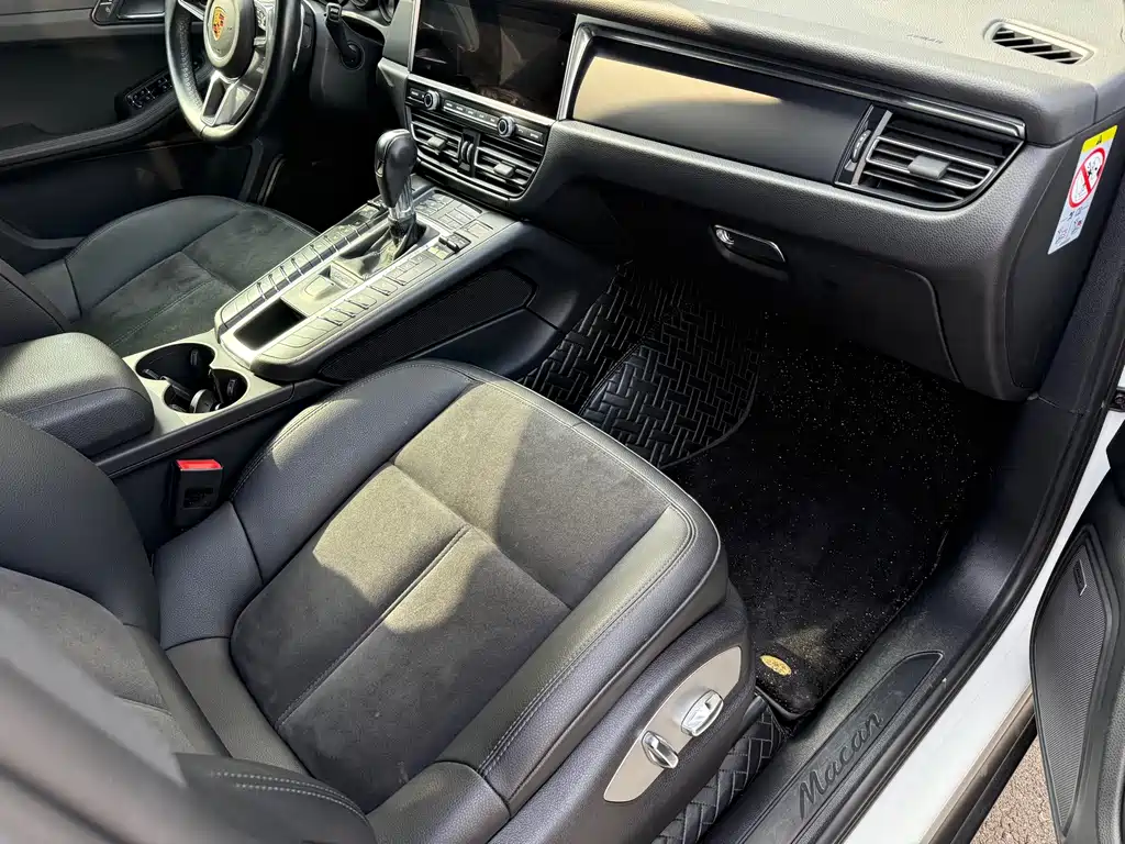 Porsche Macan — миниатюра 14