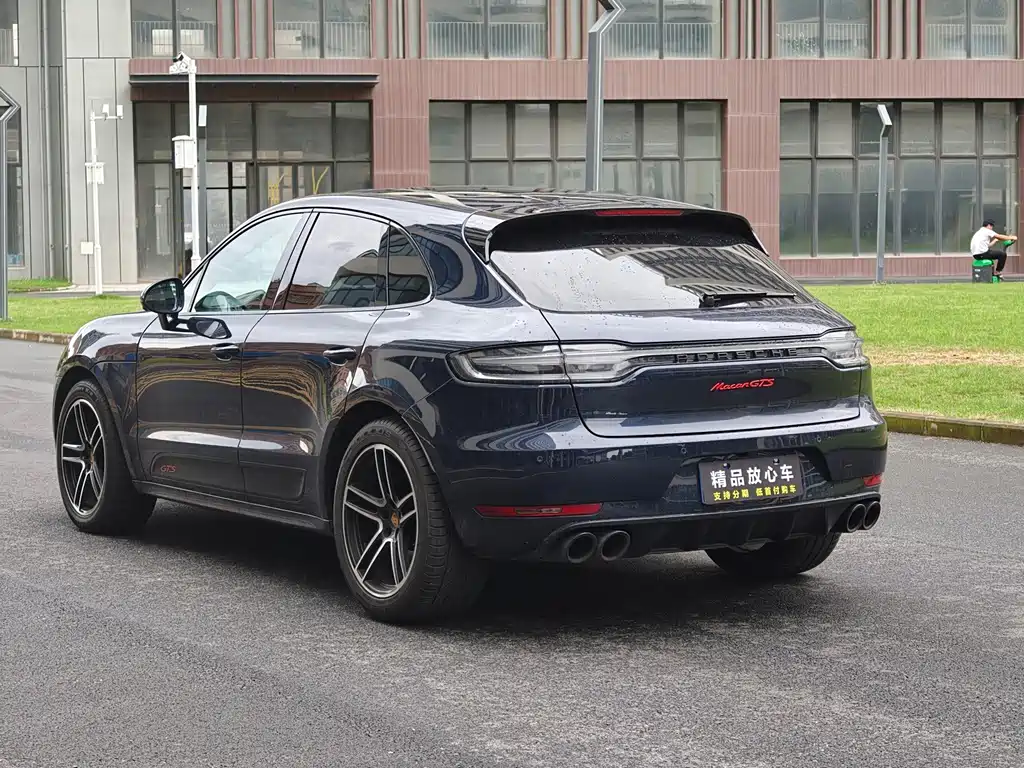Porsche Macan — миниатюра 6