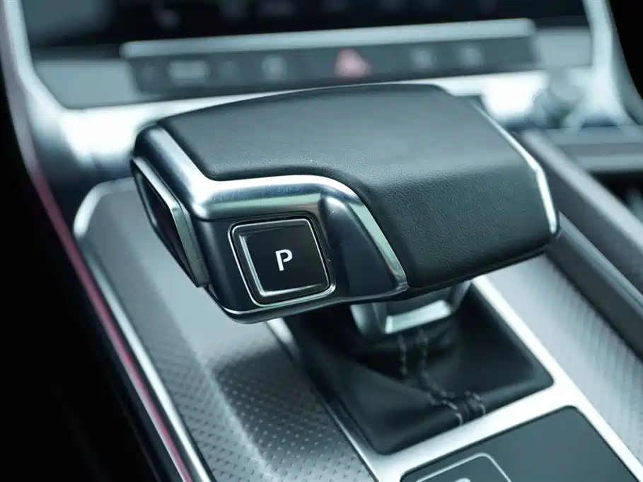 Audi A6L 2022 55 TFSI quattro Premium