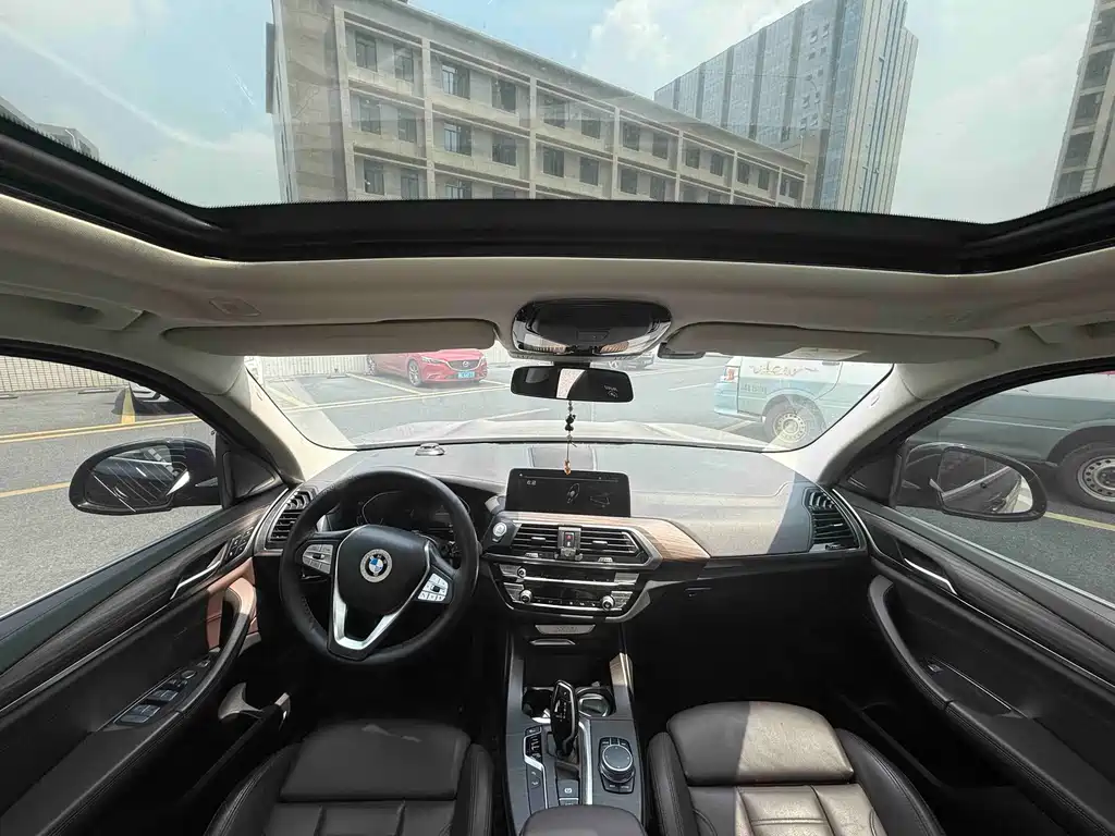 BMW X3 — миниатюра 11