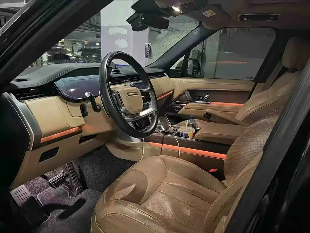 Land Rover Range Rover 2023 3.0 L6 400PS Long Wheelbase