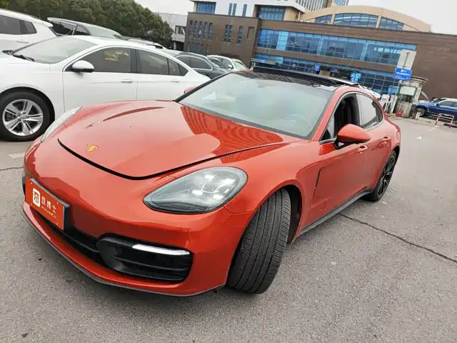 PORSCHE PANAMERA 2021