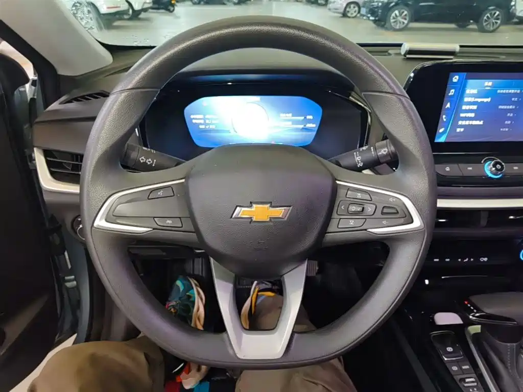 Chevrolet Menlo — миниатюра 11