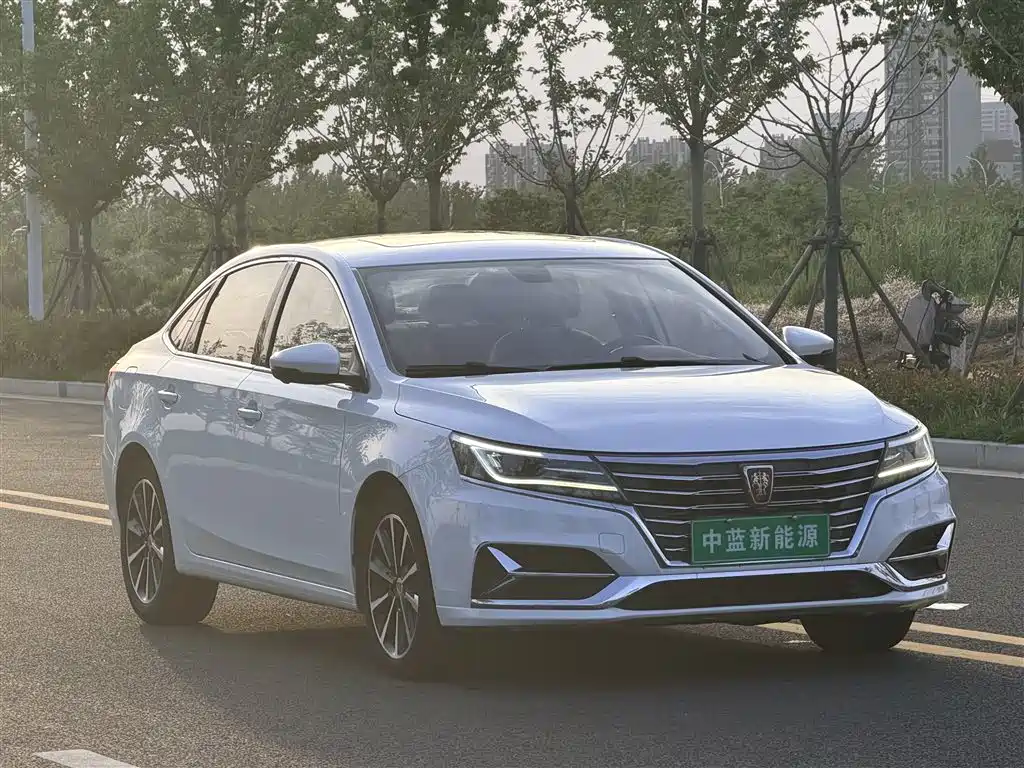 Roewe i6 New Energy - фото 3