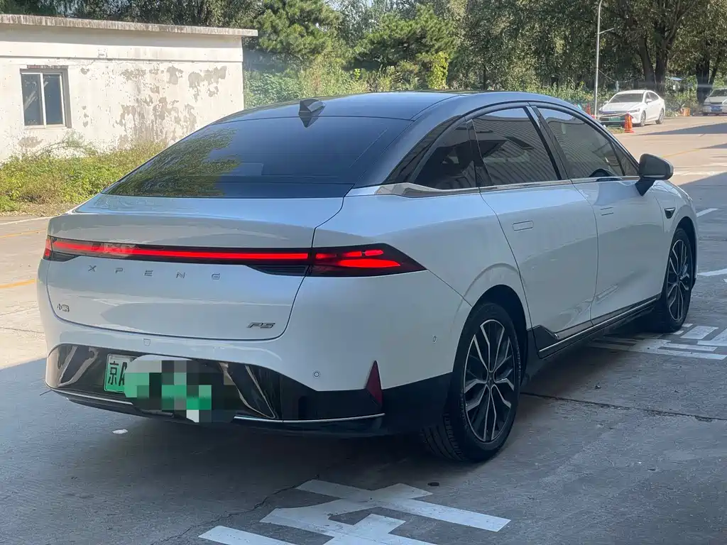 XPeng P5 — миниатюра 6