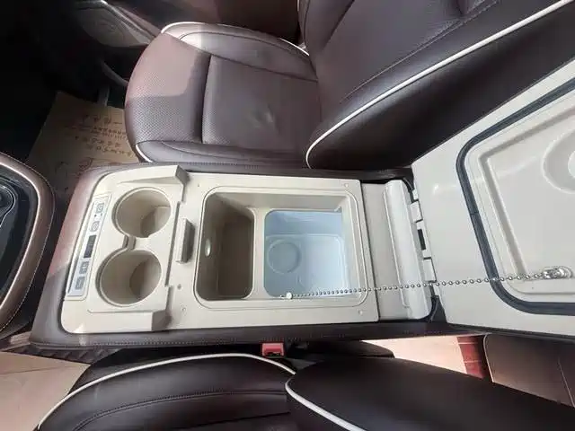 Mercedes-Benz Vito — миниатюра 16